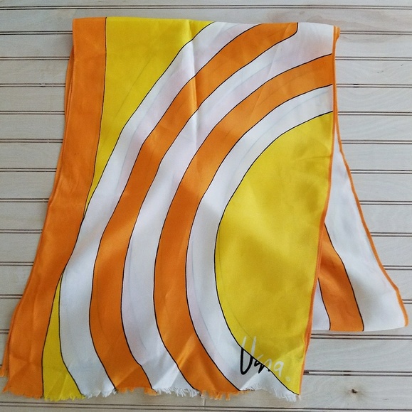 Vintage Vera Scarf - Picture 2 of 3